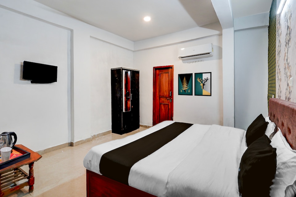 Hotel O Aura Mall Bhopal Formerly Golden Star, MP Nagar Bhopal, Bhopal