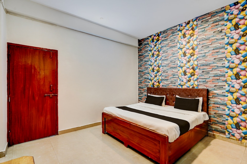 Hotel O Aura Mall Bhopal Formerly Golden Star, MP Nagar Bhopal, Bhopal