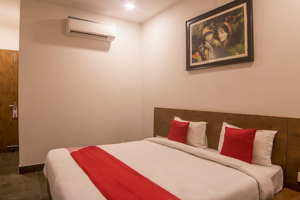 OYO 28721 Hotel Orchard, Tikonia Haldwani, Haldwani