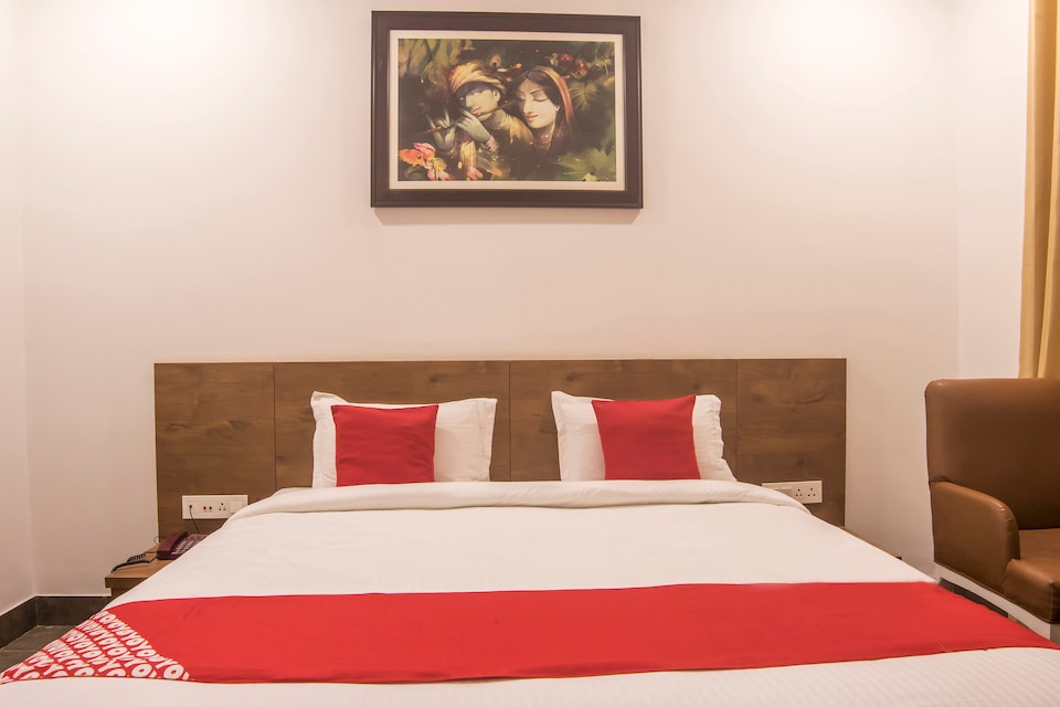 OYO 28721 Hotel Orchard, Tikonia Haldwani, Haldwani