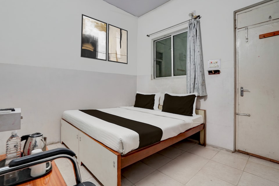 Hotel O Gaya Railway Station Formerly Vishal Inn, Gaya, Gaya