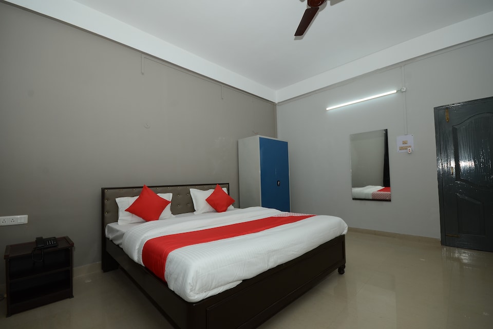 OYO Flagship 28735 Hotel Gateway Tezpur, Tezpur, Tezpur