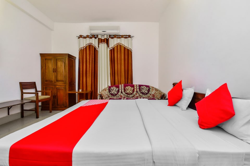 OYO Hotel Mayur, Sikar, Sikar