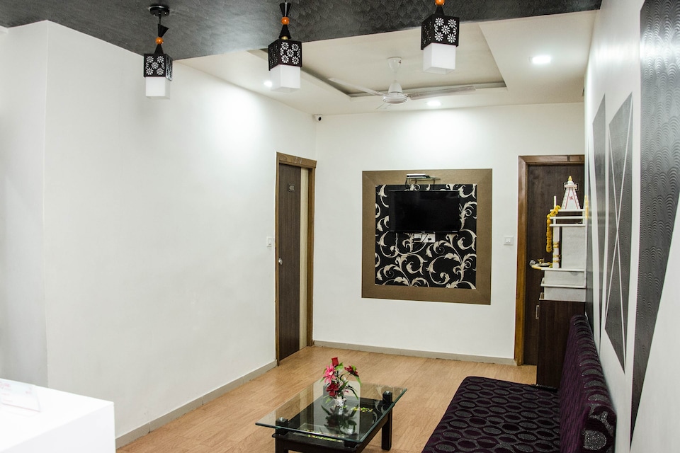 Hotel O Relax Inn, Satellite-Prahlad Nagar Ahmedabad, Ahmedabad