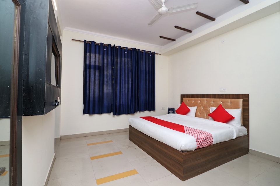 OYO Flagship 28755 Hotel NEW WINSOME VILLA, Rajpur Road Dehradun, Dehradun