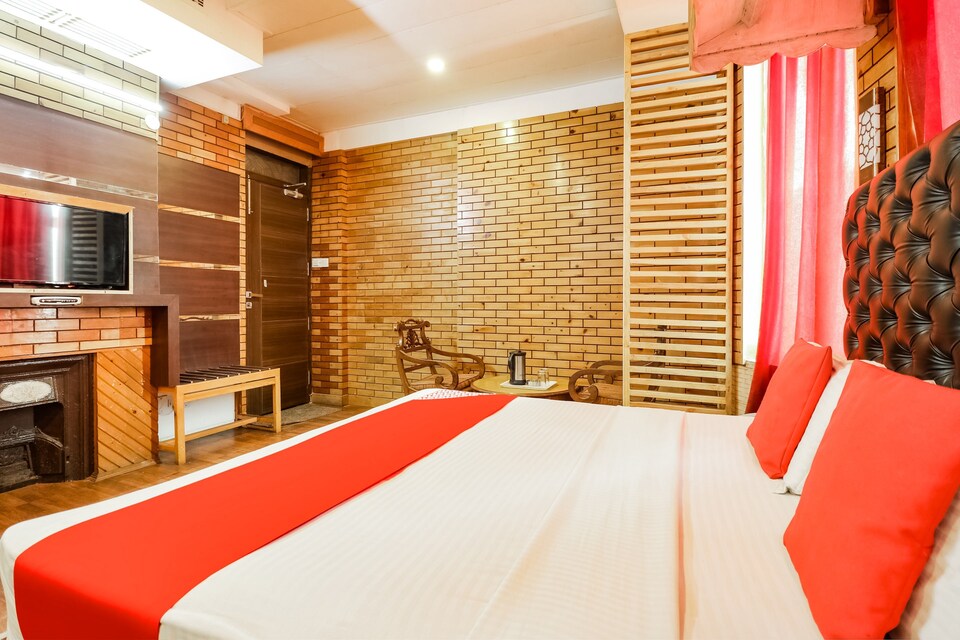 OYO 3360 Hotel Ganga, The Mall Road-Shimla, Shimla