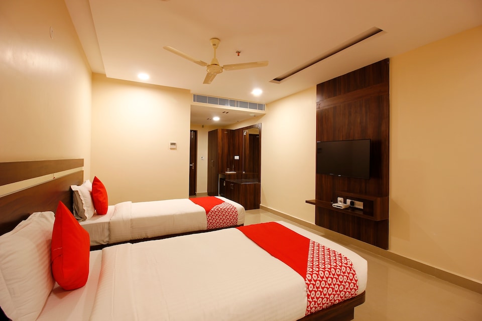 OYO 28777 Hotel Samanya Palace, Kamareddy, Kamareddy