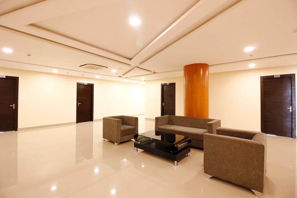 OYO 28777 Hotel Samanya Palace, Kamareddy, Kamareddy