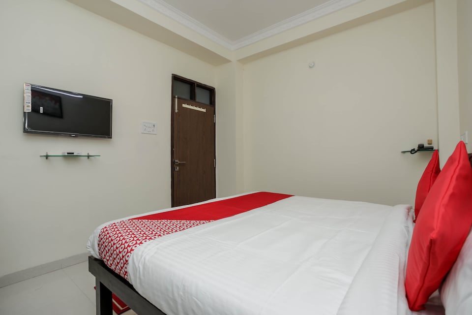 OYO 28790 Hotel Metro, Indore Bypass Road, Indore