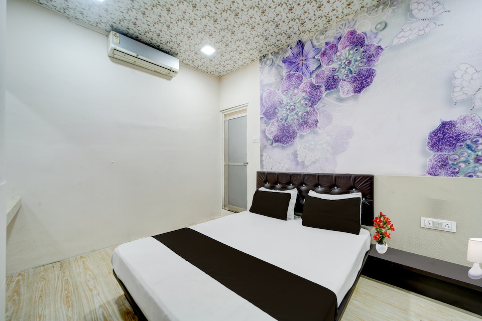 Hotel O Ujjain Engineering College Formerly Ghunghat Garden, Ujjain Indore Road, उज्जैन