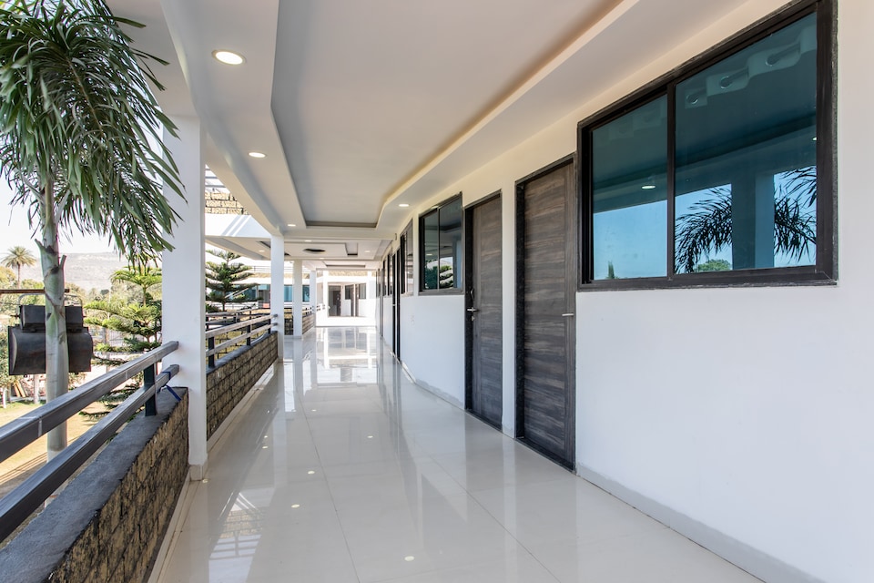 OYO 28819 Hotel Shreekunj, Bhawarkua Indore, Indore