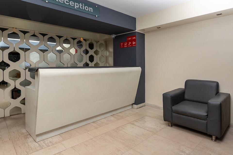 Live as CHN1728, Nungambakkam Chennai, Chennai