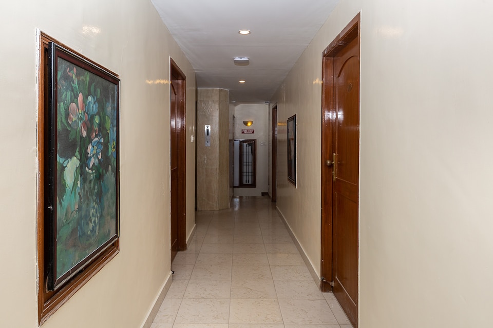 Live as CHN1728, Nungambakkam Chennai, Chennai