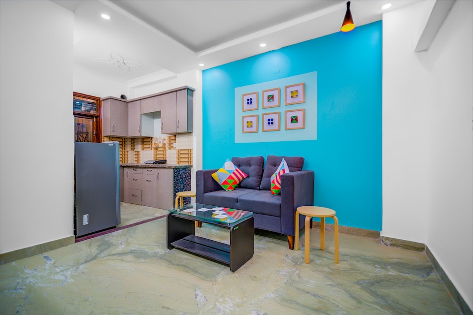 OYO 28828 Elegant Designer Stay, Airport Delhi, Delhi Transit