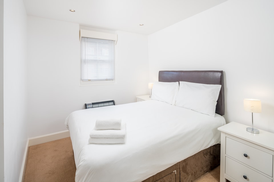 OYO Home 126 Flat 1 21 Lower Marsh Waterloo, Wimbledon London, London
