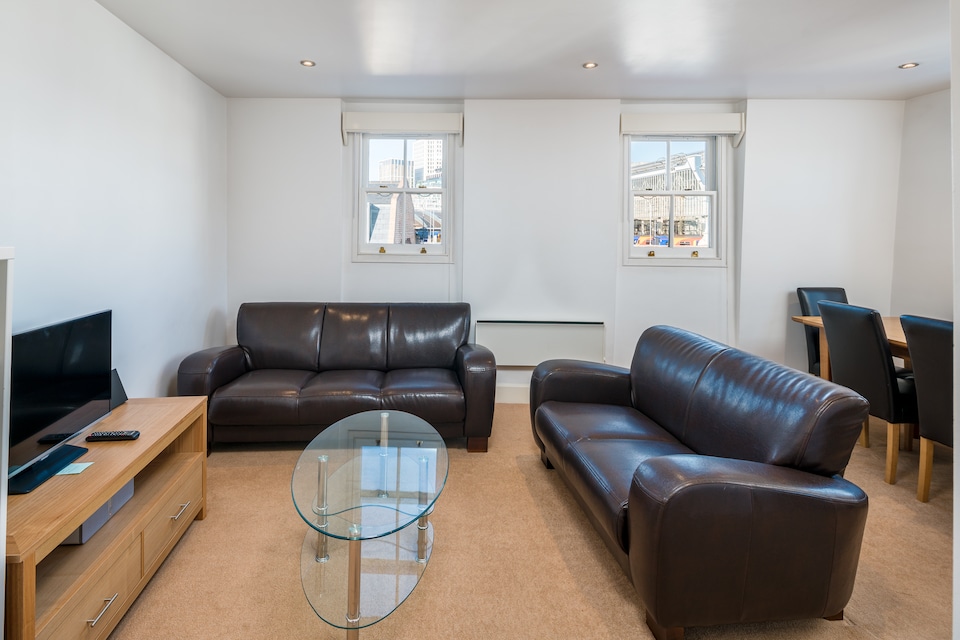 OYO Home 126 Flat 1 21 Lower Marsh Waterloo, Wimbledon London, London