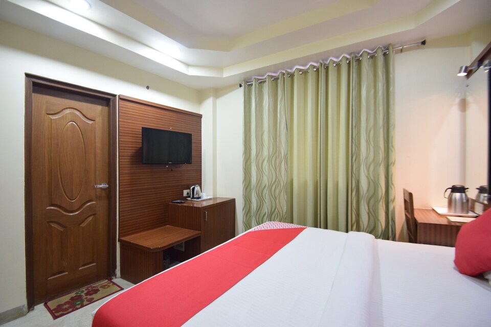 OYO 3366 Hotel The Rock Castle, Kachighati-Summerhill, Shimla