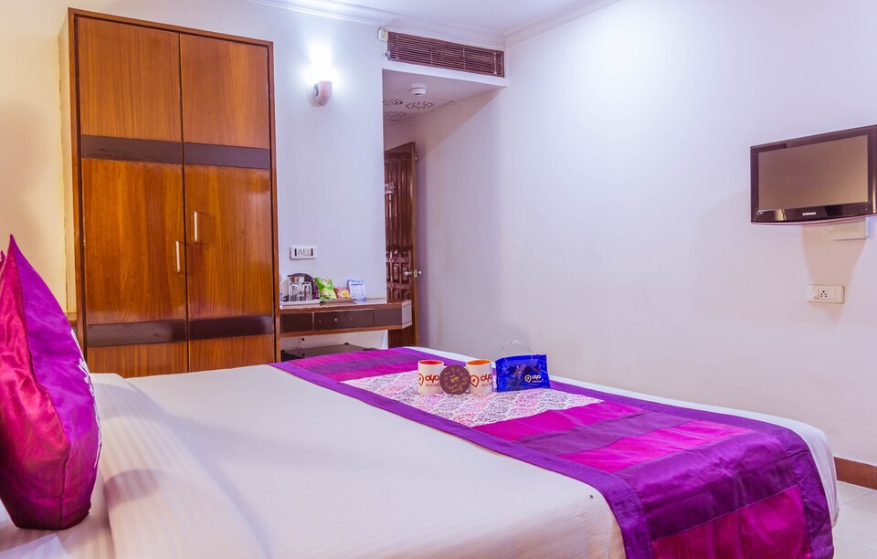 OYO 3368 HiTech Grand, Transit Vizag, Visakhapatnam