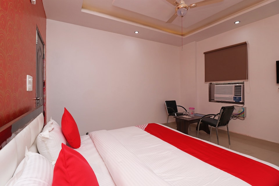 OYO 28849 Hotel Sunshine, Faridabad, Faridabad