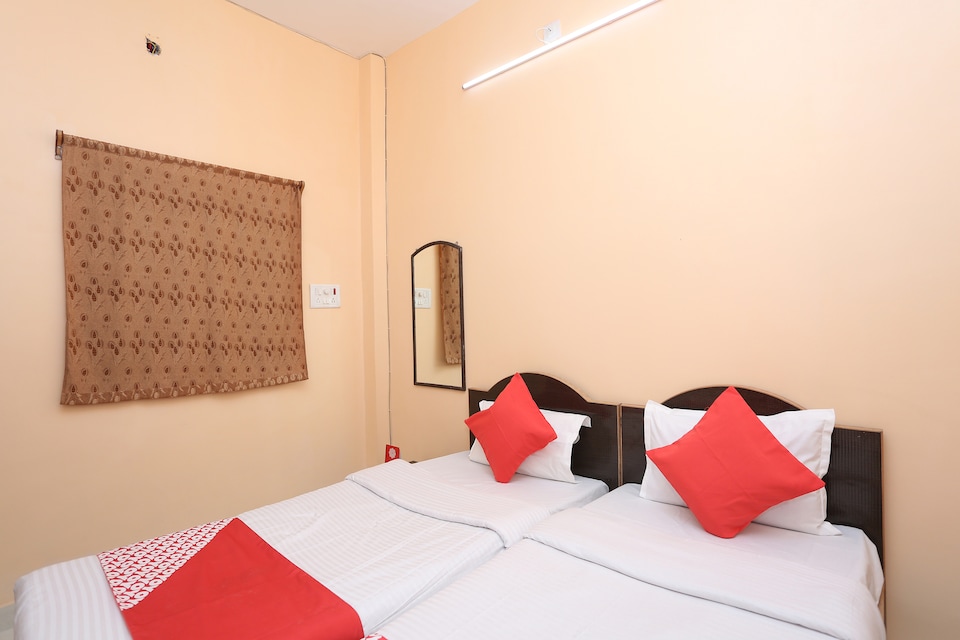 OYO 29001 M K Mayur Guest House, Tergar Monastery Area, Bodhgaya