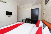 OYO Mannat Residency Near Appu Ghar