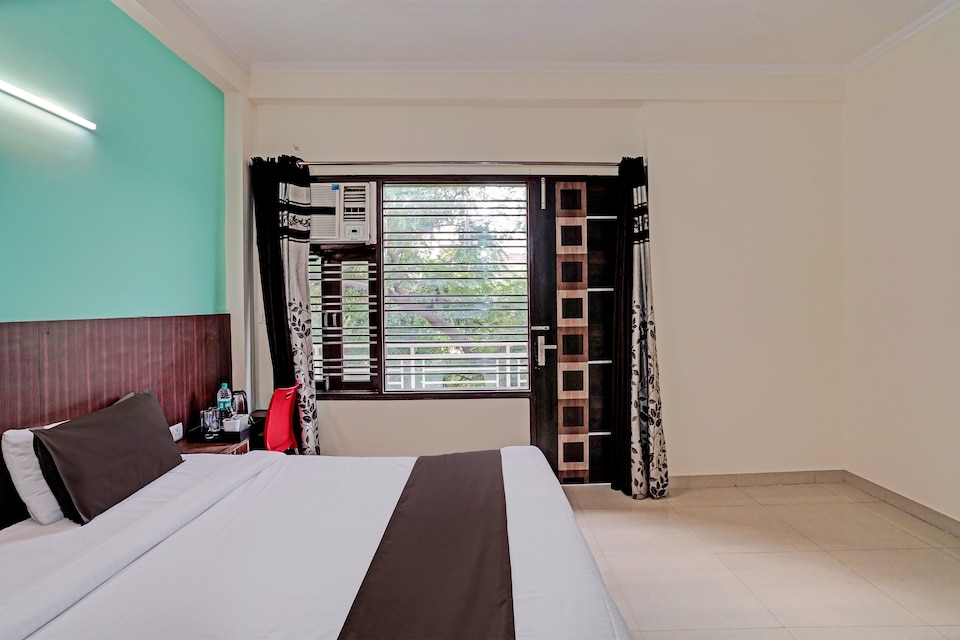 Hotel O Golden Imperial, Greater Noida, Noida