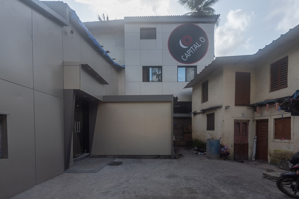 Capital O 29025 Hotel Seven Olive , Mumbai International Airport, Mumbai