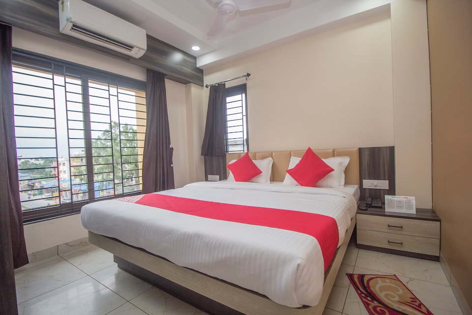 OYO 29041 Sona Lodge, Champasari Siliguri, Siliguri