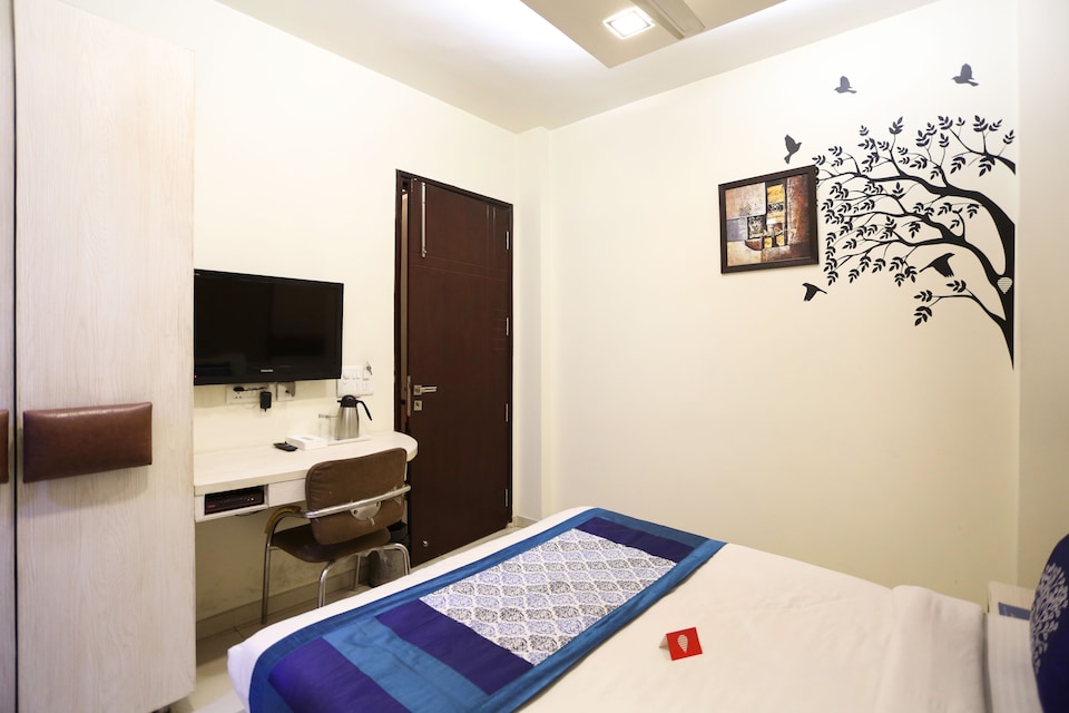 OYO Rooms 041 MG Road, Cyber City, Gurgaon