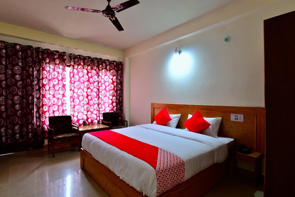 OYO 29042 Shuru Heights, Naggar Road, Manali