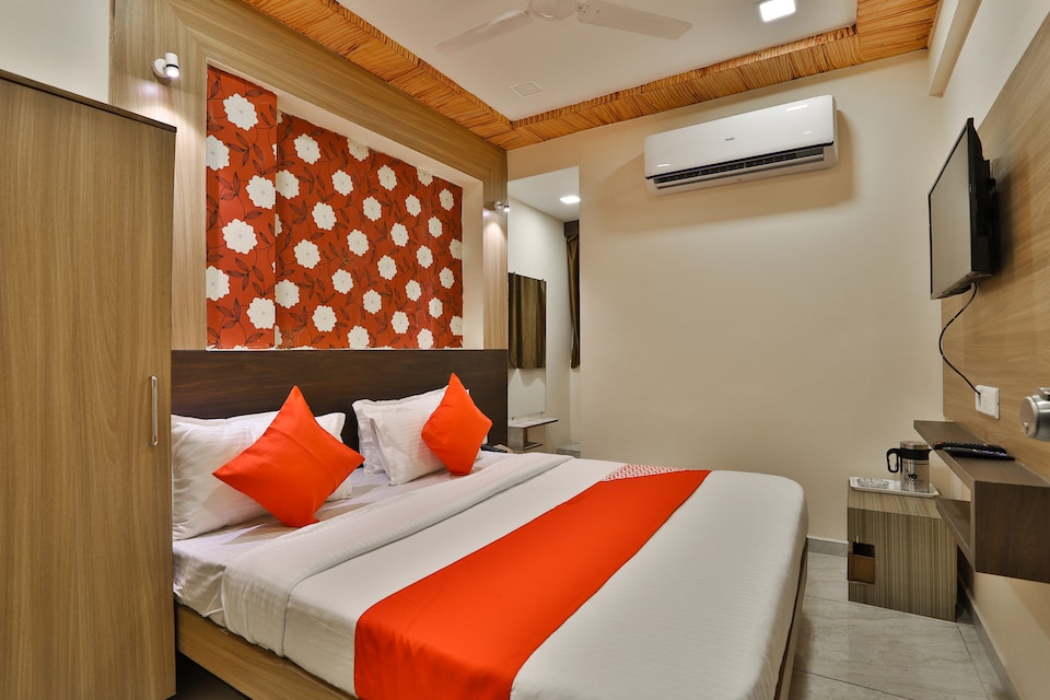 OYO 29048 Hotel Shri Krishna Palace, Ahmedabad Railway Station, Ahmedabad