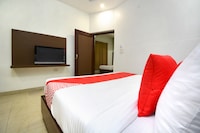 OYO Flagship 29078 Hussainpura Hukam Singh Road Suite