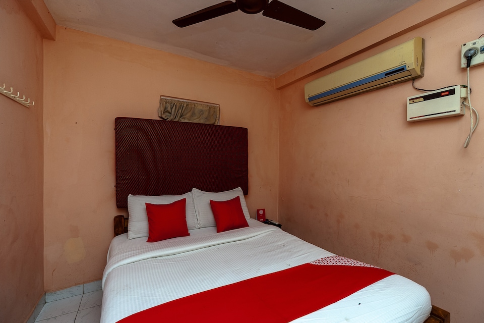 OYO 29084 Sai Ramesh Guest House, Velachery, Chennai