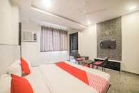 OYO Royal Town Paschim Vihar Near Udyog Nagar Metro Station