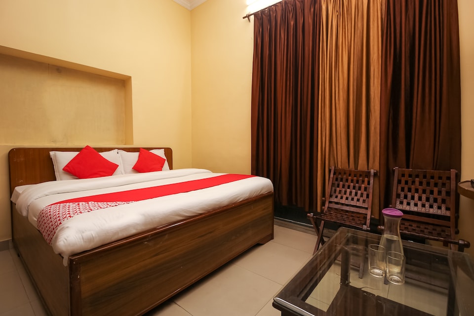 OYO 29123 Hotel Downtown, Kangra, Kangra