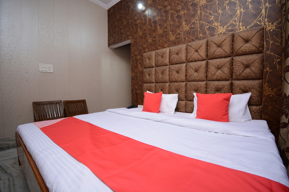 OYO 29139 Hotel Kingsley, Kalka, Kalka