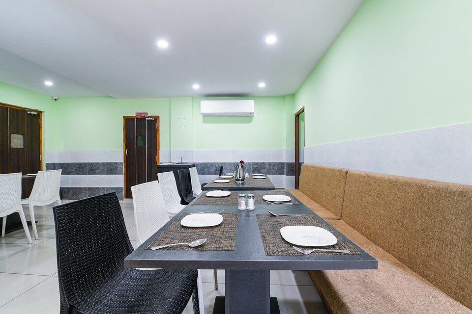 OYO 29147 B Hotel, Governorpet Vijayawada-II, Vijayawada