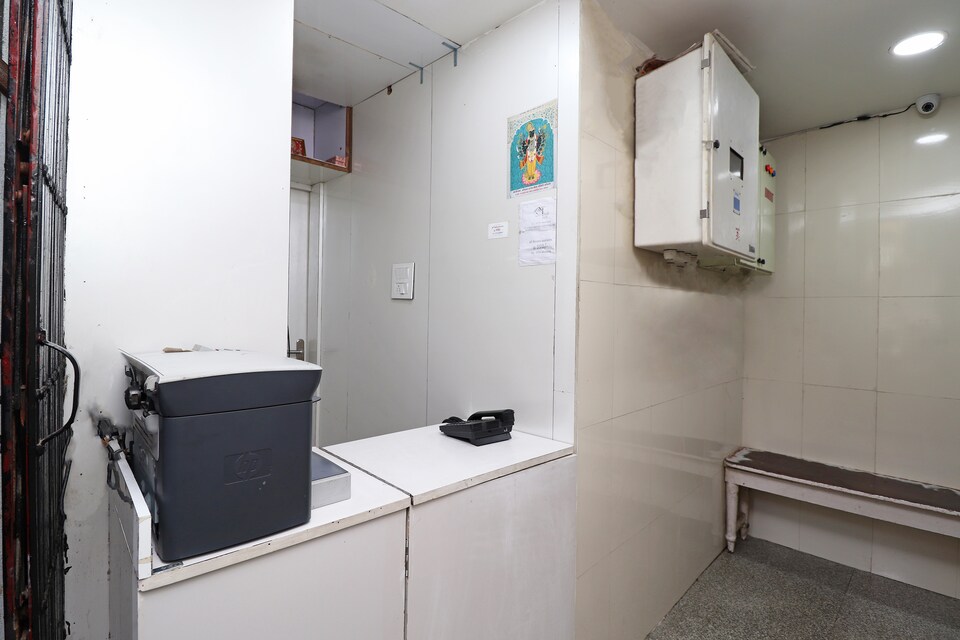 OYO 29149 Sarthak Inn, Hamidia Road Bhopal, Bhopal