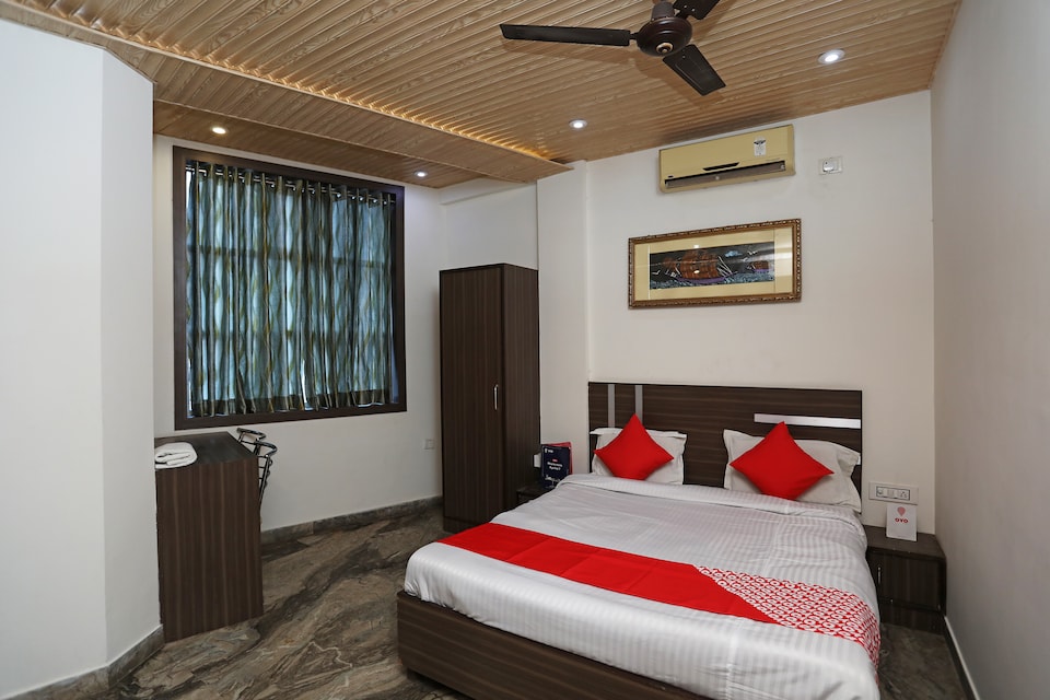 OYO 29151 Hotel Parijaat Palace, Corporate Complex, Agra