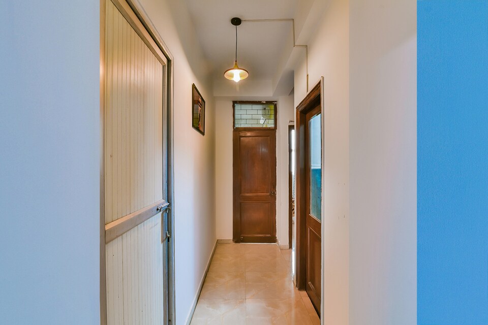 Live as DEL5275, Saket Delhi, Delhi