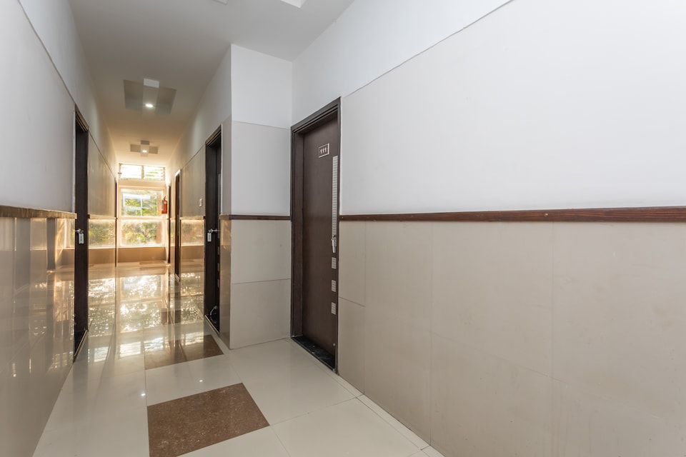 OYO 29165  Abhinav Hotel, Dewas City, Dewas