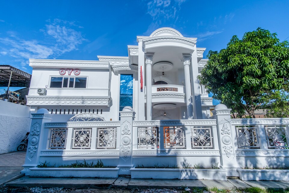 OYO 471 Taj Residence Syariah, Medan, Medan