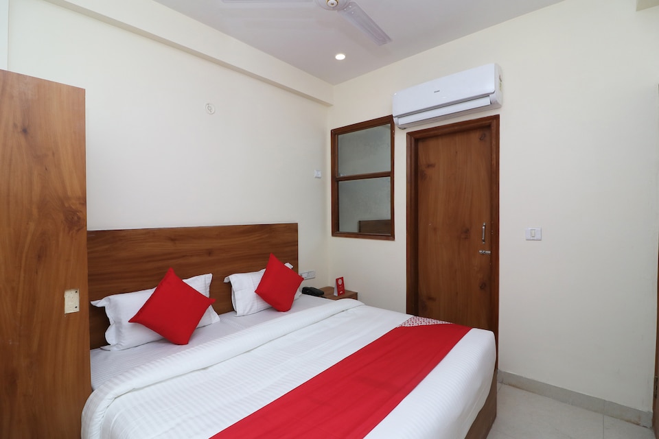 OYO 29181 Delight Deluxe, Dwarka Delhi, Delhi