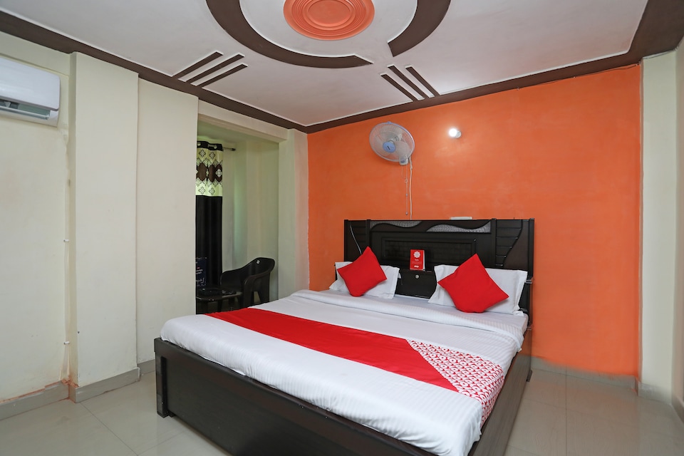 OYO Hotel Shree Baki Bihari, Corporate Complex, Agra