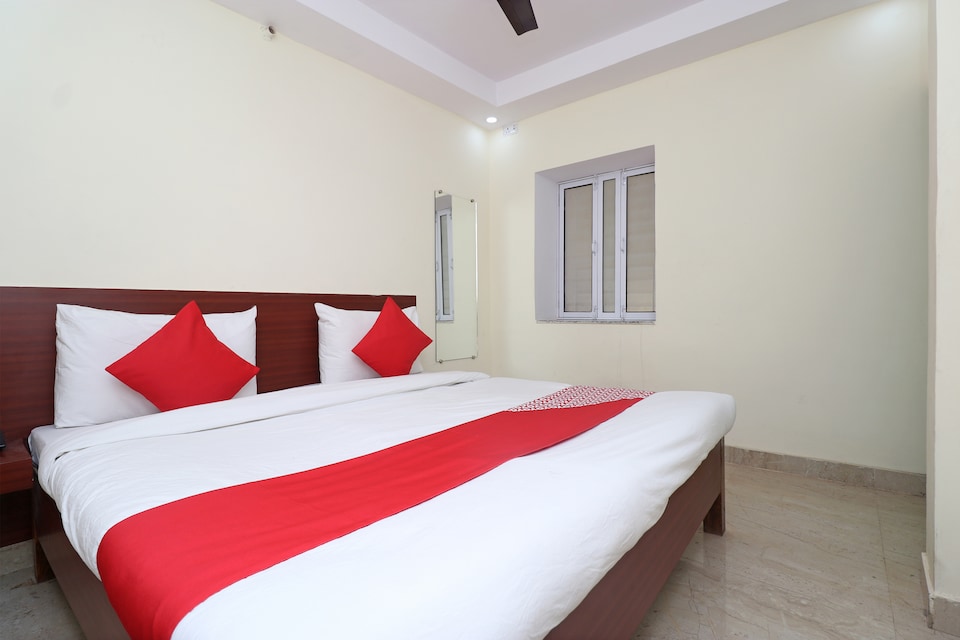 OYO Hotel Arjun, Railway Station Allahabad, Prayagraj