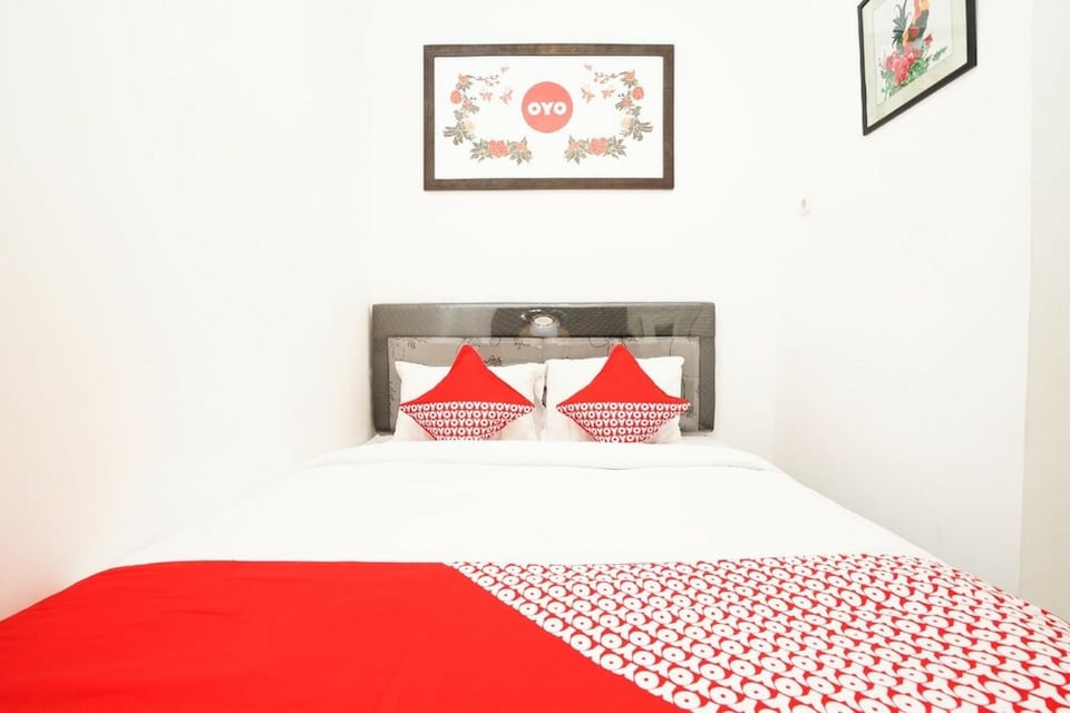 OYO 473 Darmo Permai Guesthouse, Dukuh Pakis, Surabaya