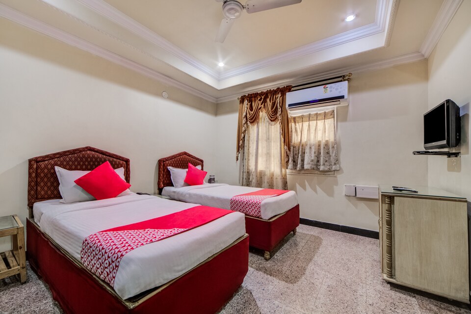 OYO Flagship 29230 Ik London Residency, Begumpet-II, Hyderabad