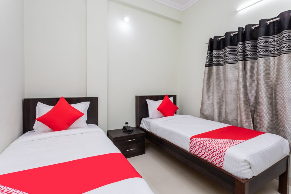 OYO 29233 Om Gulmohar Avenue, Railway Station - Bhopal, Bhopal