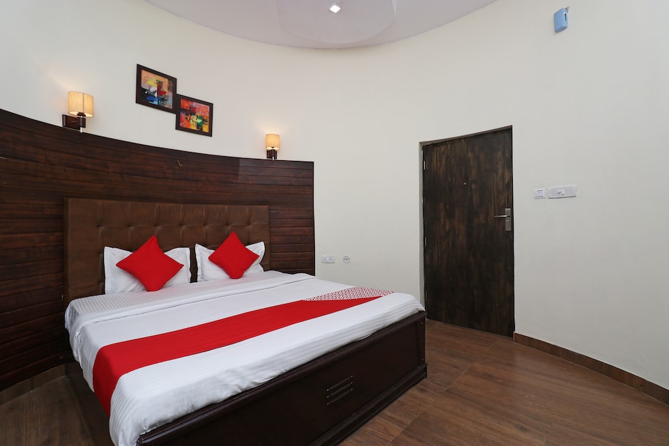 OYO 29234 Rajwada Lawn, Faizabad Road, Lucknow