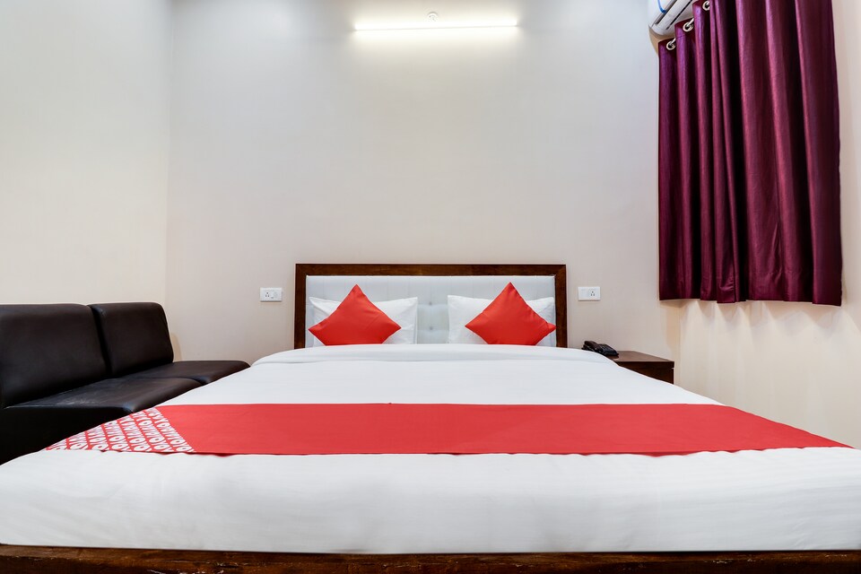 OYO 29246 Deluxe Inn, Gomti Nagar Lucknow, Lucknow